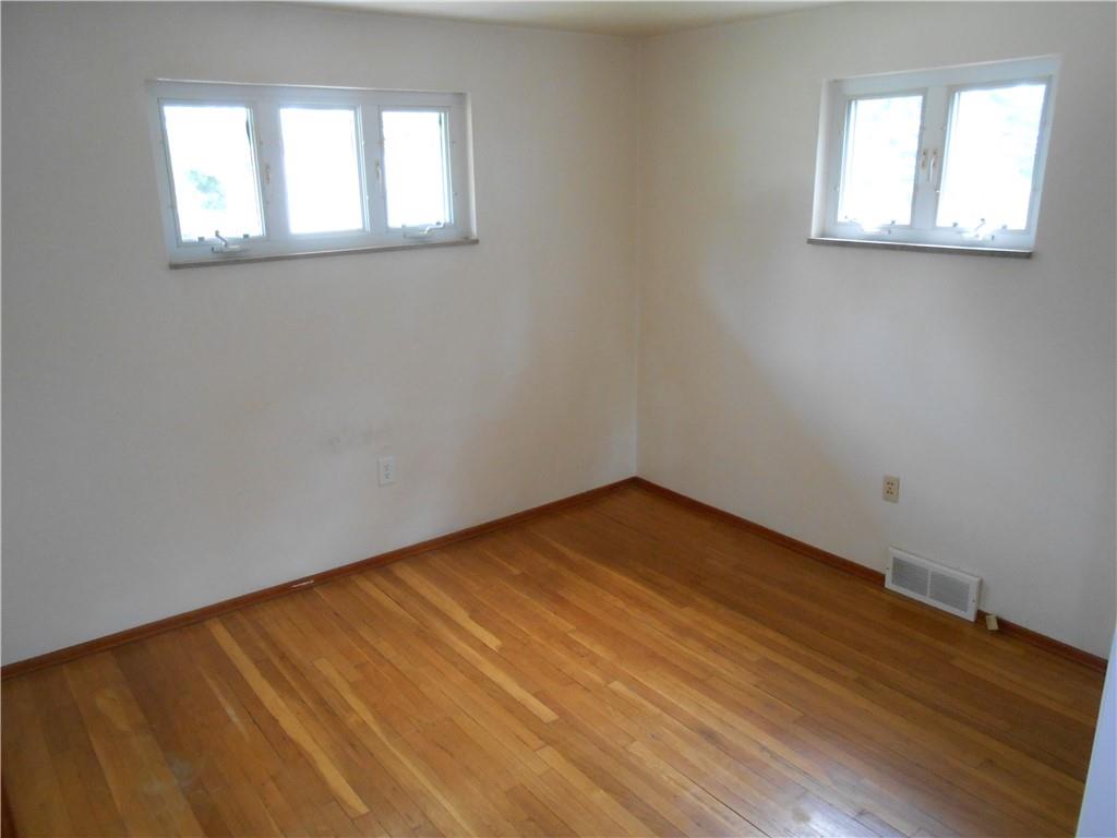704 New Texas Road Pittsburgh, PA 15239 - Photo 18 of 26 Gallery Image 18