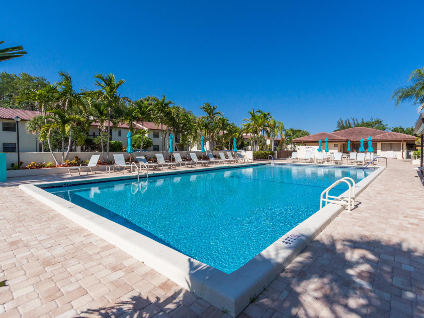 21856 Arriba Real, Unit 5D Boca Raton, FL 33433 - Photo 32 of 34 Boca Lago Pool
