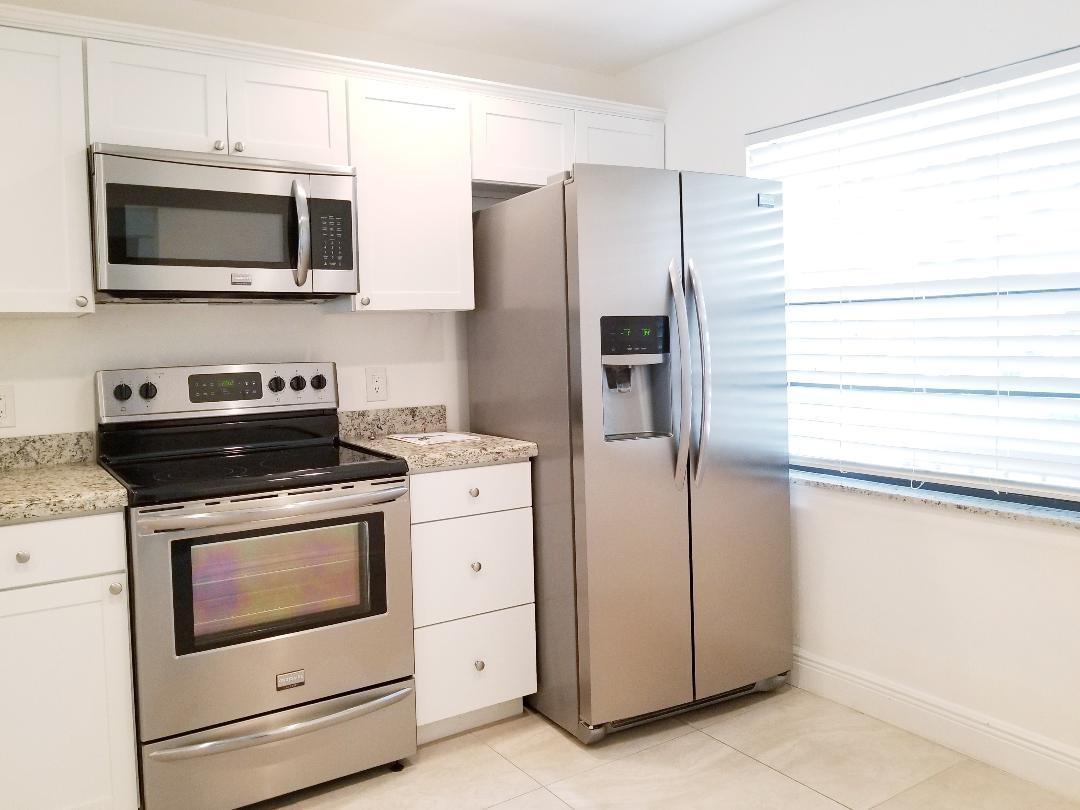 21856 Arriba Real, Unit 5D Boca Raton, FL 33433 - Photo 10 of 34 BOCA LAGO FRONT