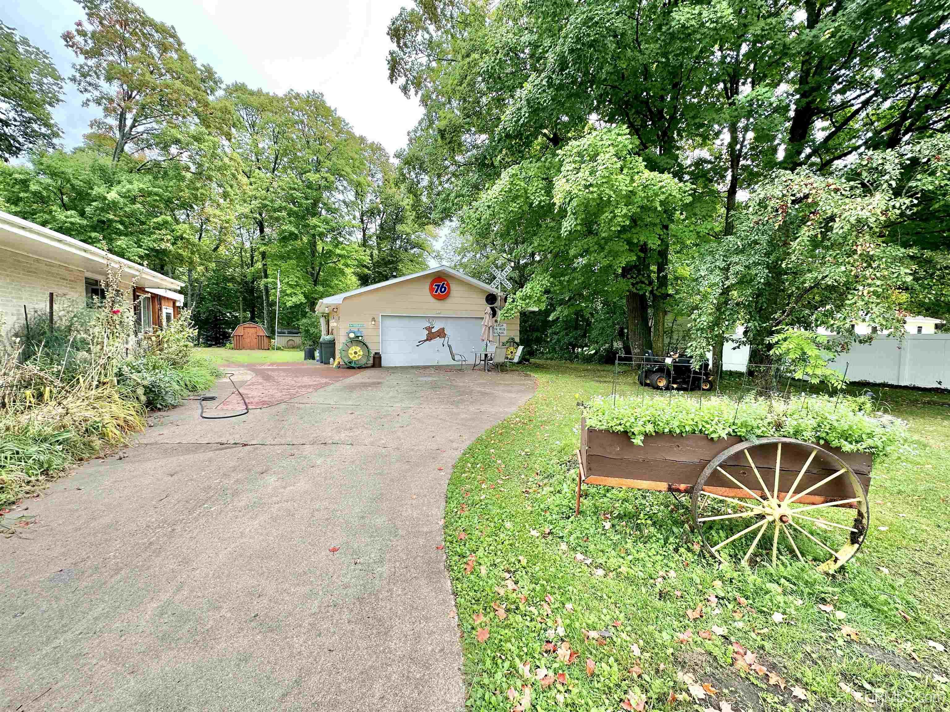 5122 I Road Bark River, MI 49807 - Photo 3 of 73