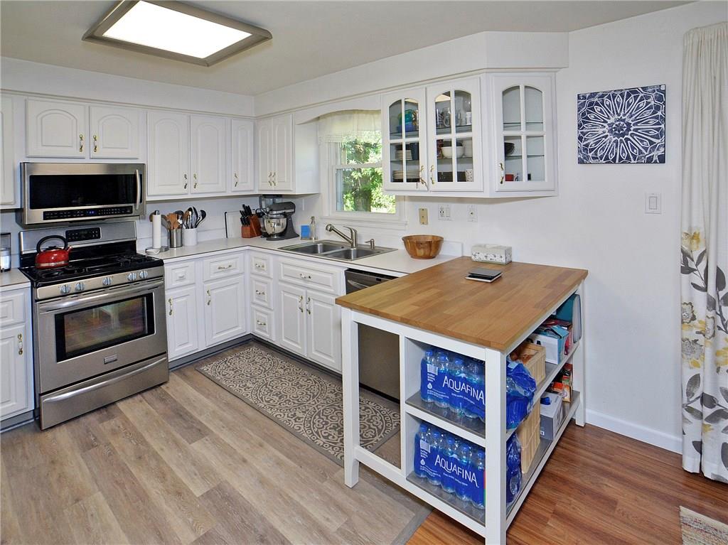 231 Center New Texas Road Pittsburgh, PA 15239 - Photo 3 of 25