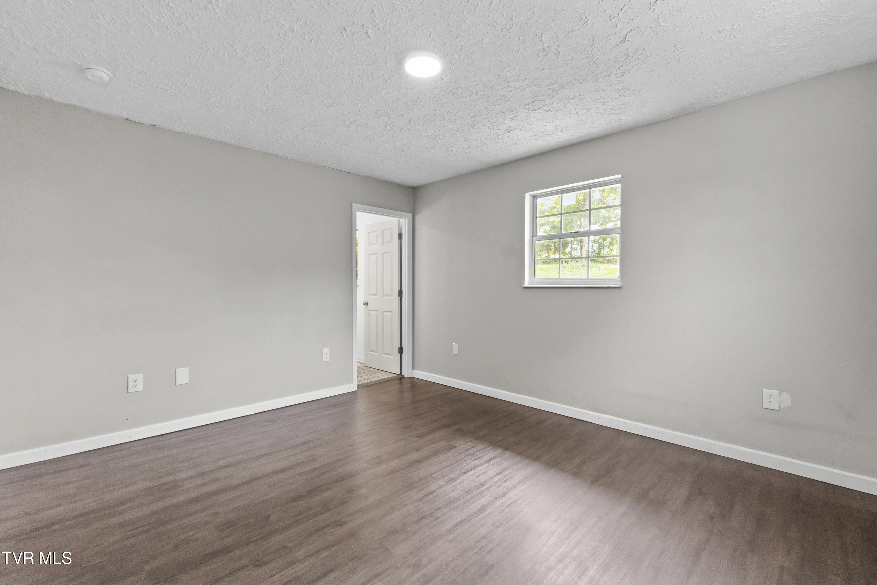 143 Trails End Road Greeneville, TN 37743 - Photo 16 of 35 DSC00214