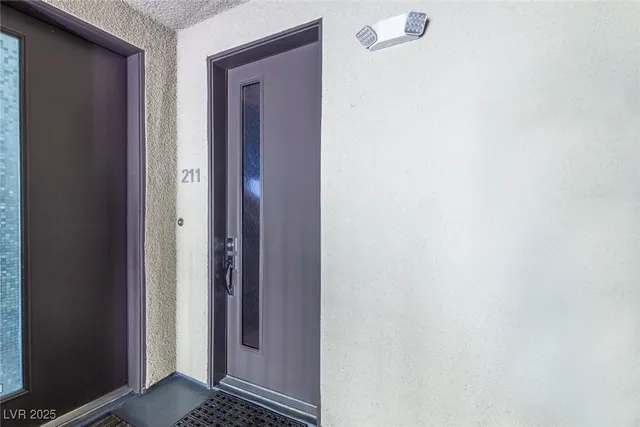 $397,000 | 11257 Rainbow Peak Avenue, Unit 211, Las Vegas, NV 89135