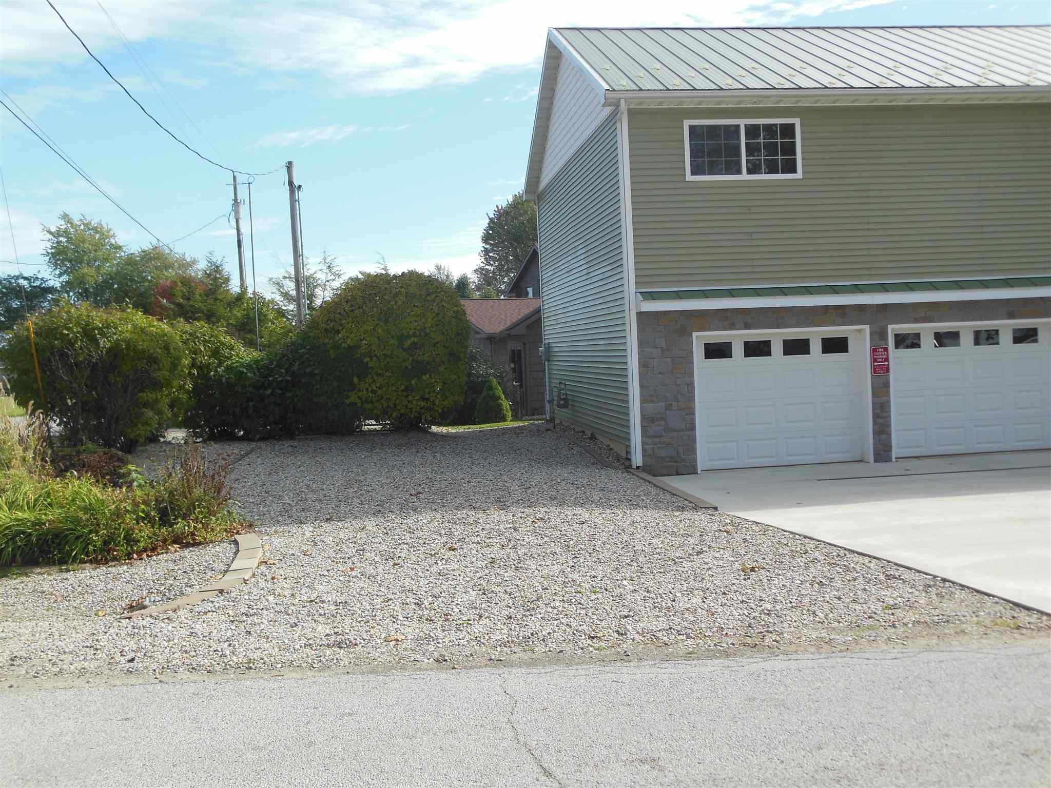 9966 Lincoln Road Syracuse, IN 46567 - Photo 19 of 31 Gallery Image 19