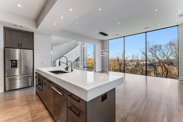 $1,725,000 | 6114 Hill Cir Drive, Nashville, TN 37209