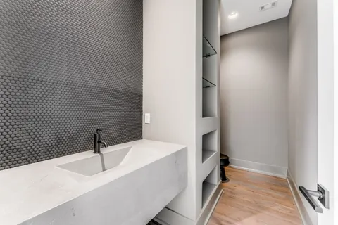 $1,715,000 | 6114 Hill Cir Drive, Nashville, TN 37209