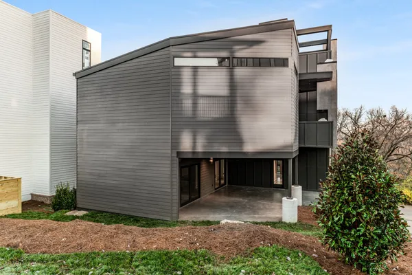 $1,725,000 | 6114 Hill Cir Drive, Nashville, TN 37209