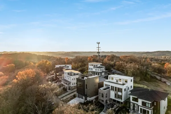 $1,725,000 | 6114 Hill Cir Drive, Nashville, TN 37209