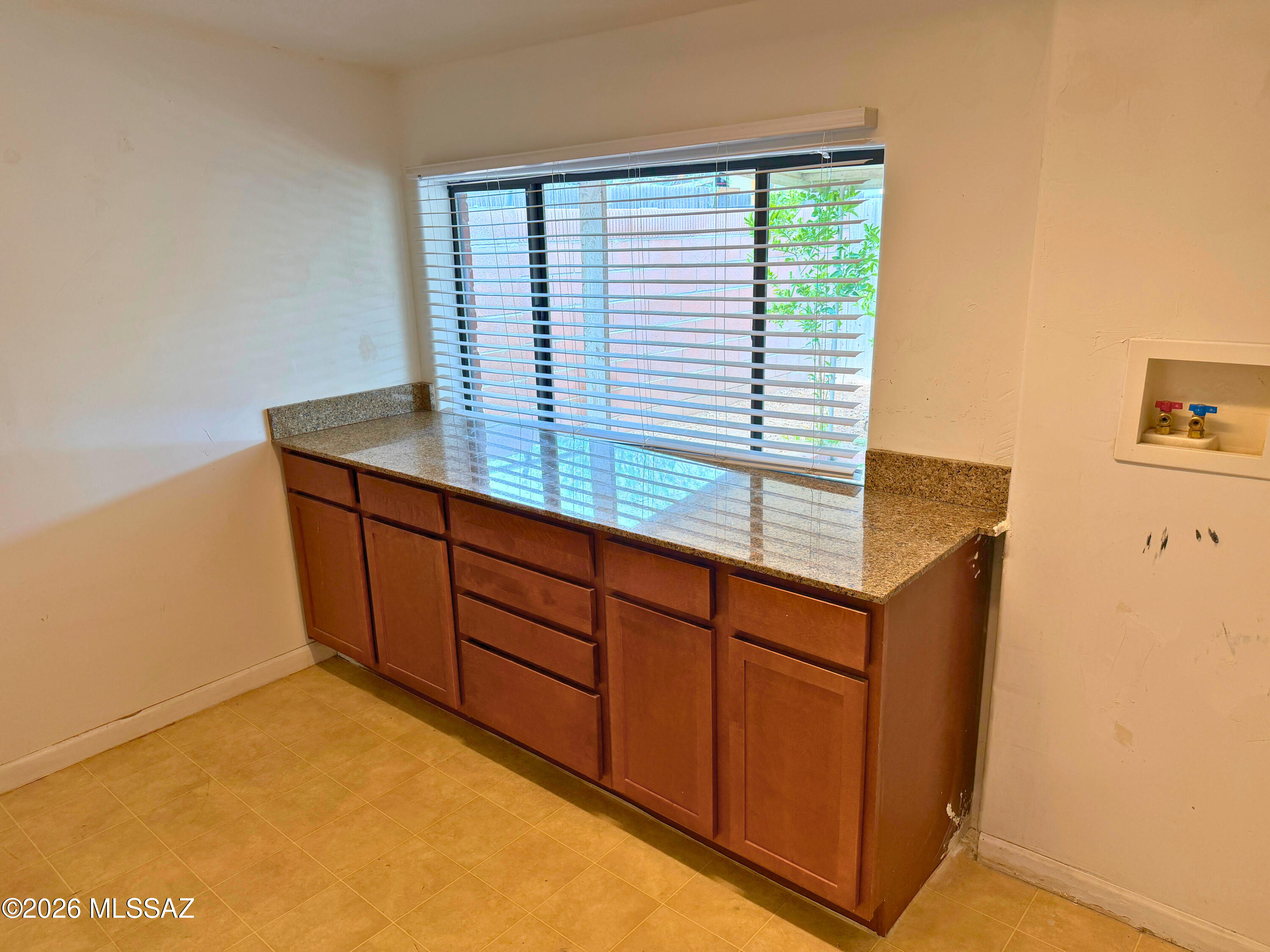 3383 North Flowing Wells Road Tucson, AZ 85705 - Photo 24 of 47 Laundry Room