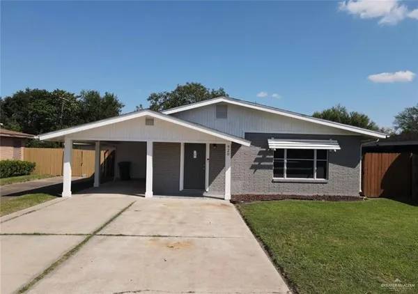 $1,350 | 920 South 14th Avenue, Edinburg, TX 78539