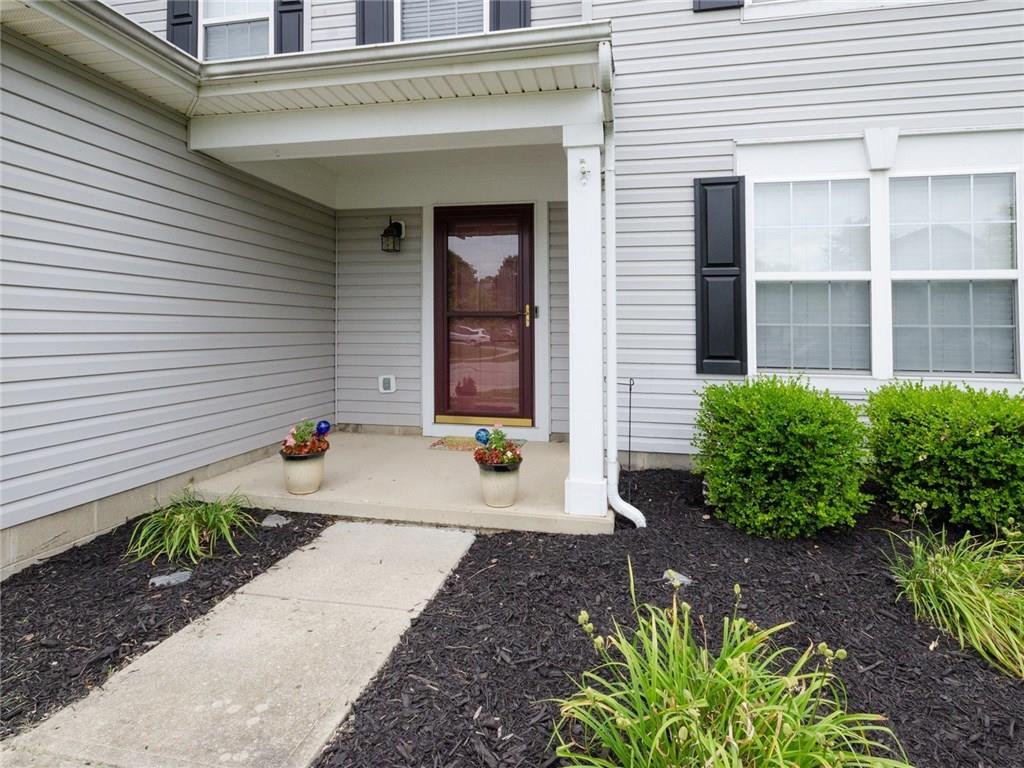 12938 Sinclair Place Fishers, IN 46038 - Photo 2 of 24 Gallery Image 2