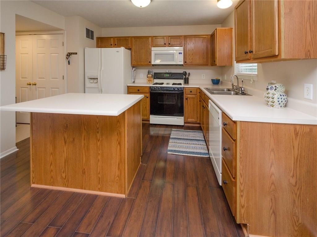12938 Sinclair Place Fishers, IN 46038 - Photo 8 of 24 Gallery Image 8