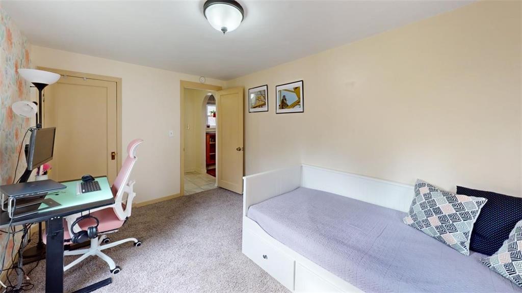 568 Lougeay Road Pittsburgh, PA 15235 - Photo 26 of 30 Bedroom, currently used as office