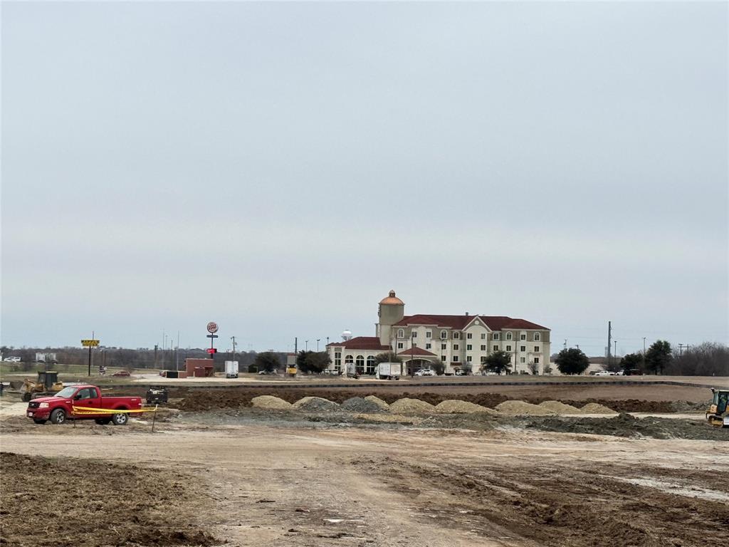 2235 Interstate 35 Gainesville, TX 76240 - Photo 6 of 7 View of surrounding community