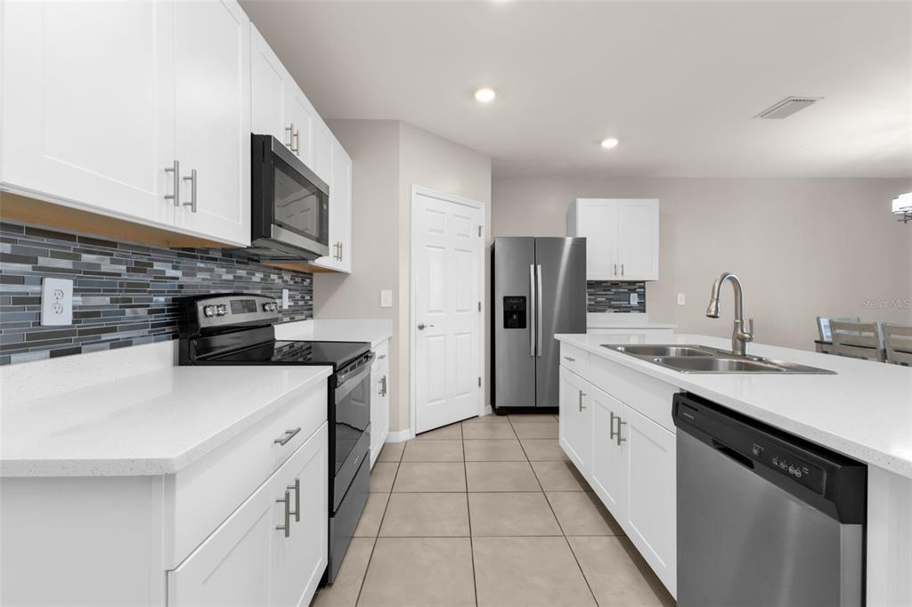 4219 Manatee Lane Punta Gorda, FL 33980 - Photo 7 of 56