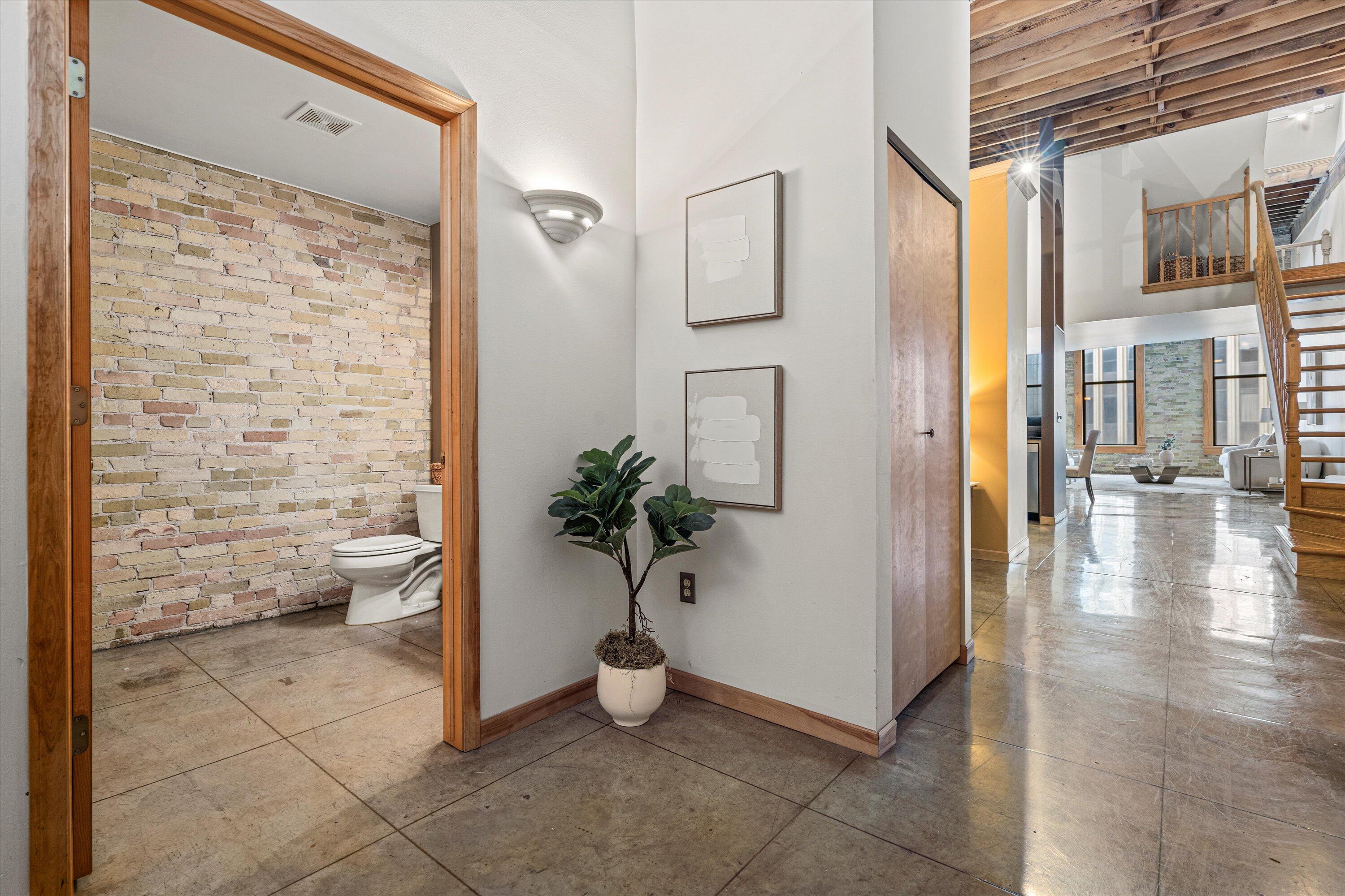 773 North Water Street, Unit 34 Milwaukee, WI 53202 - Photo 11 of 28 Main Foyer