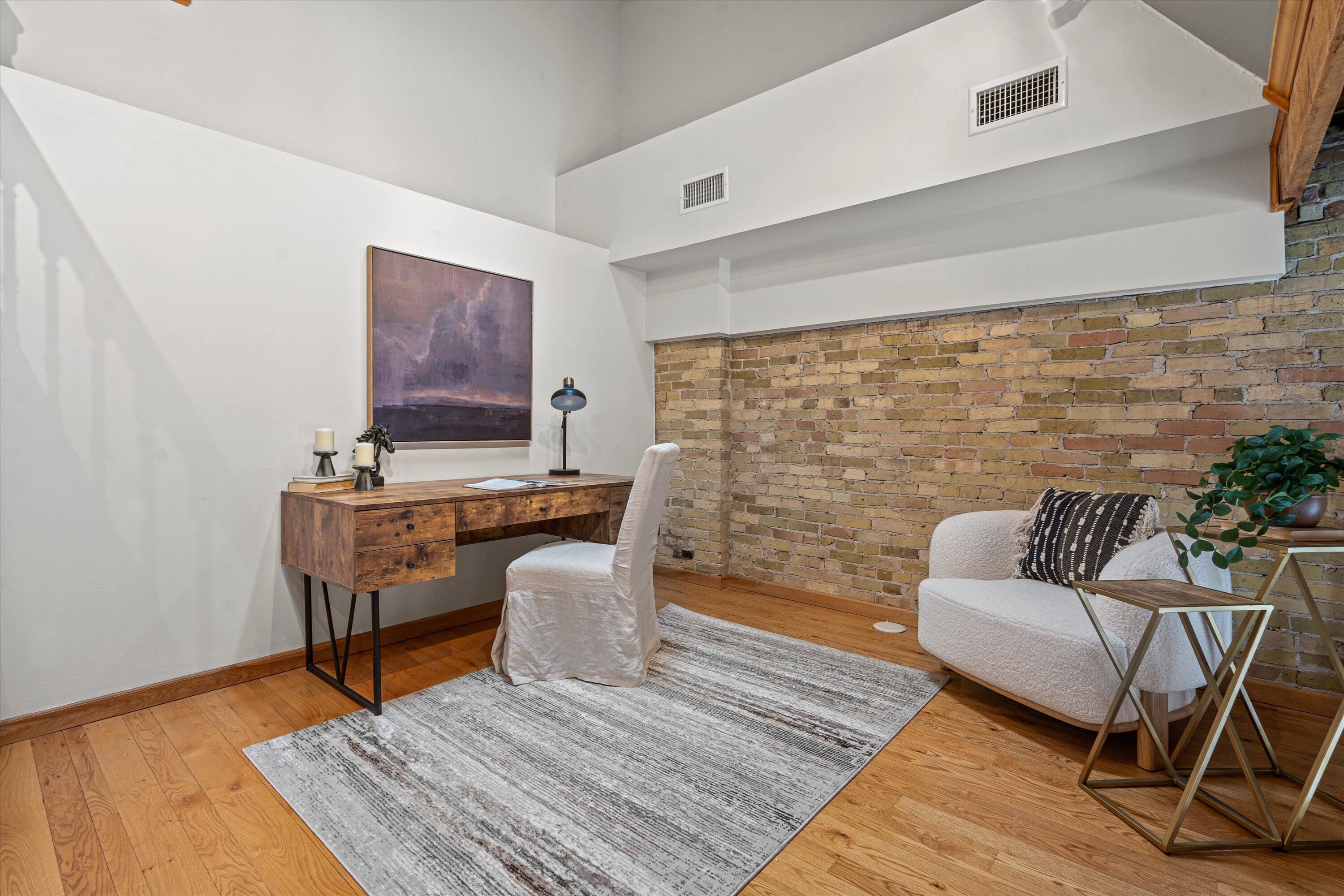 773 North Water Street, Unit 34 Milwaukee, WI 53202 - Photo 15 of 28 Office Loft