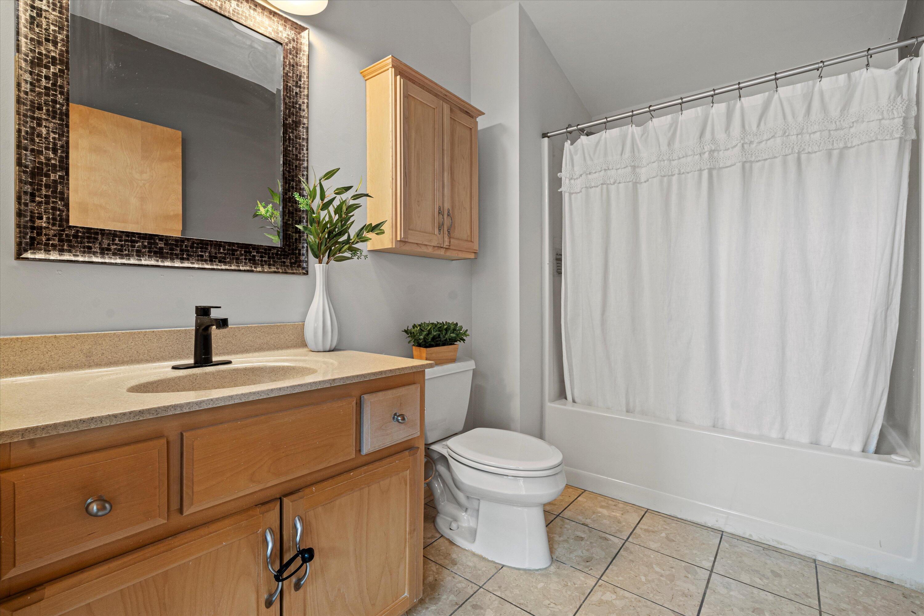 773 North Water Street, Unit 34 Milwaukee, WI 53202 - Photo 18 of 28 Full Bath