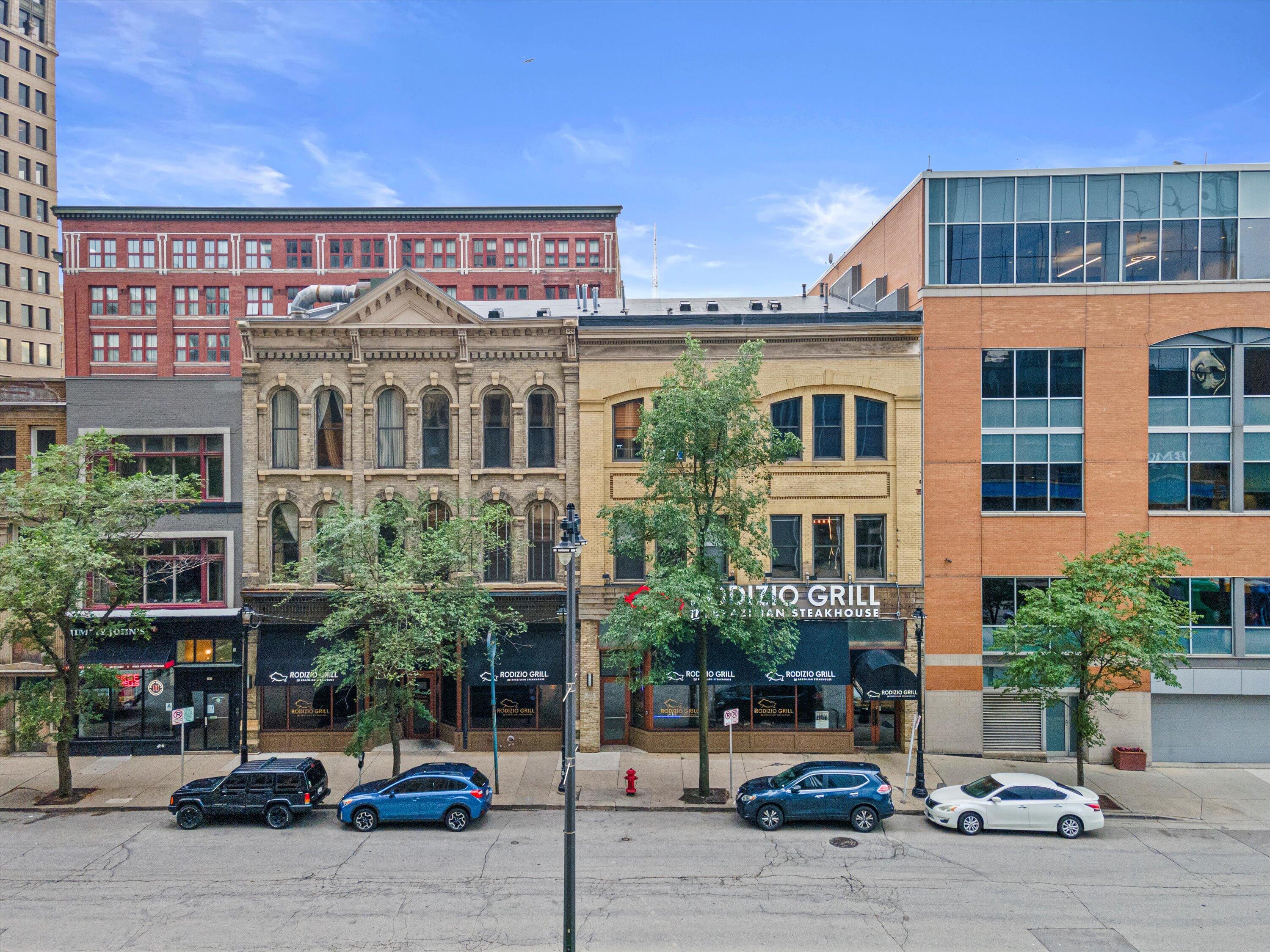 773 North Water Street, Unit 34 Milwaukee, WI 53202 - Photo 26 of 28 771 N Water St