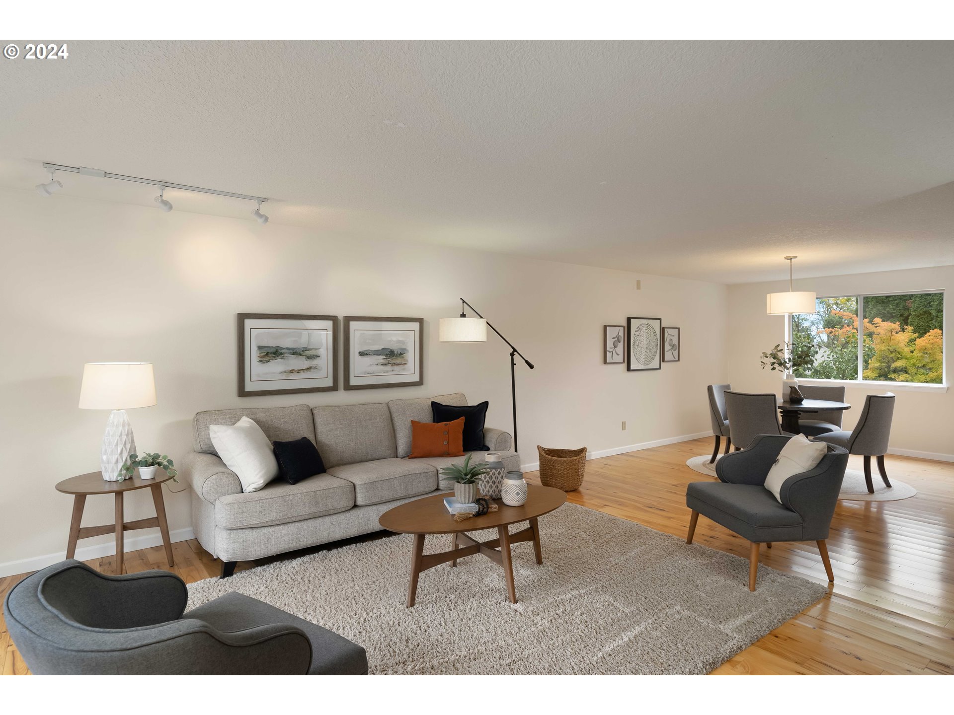 13340 Southwest Hanson Road Beaverton, OR 97008 - Photo 3 of 31 Gallery Image 3