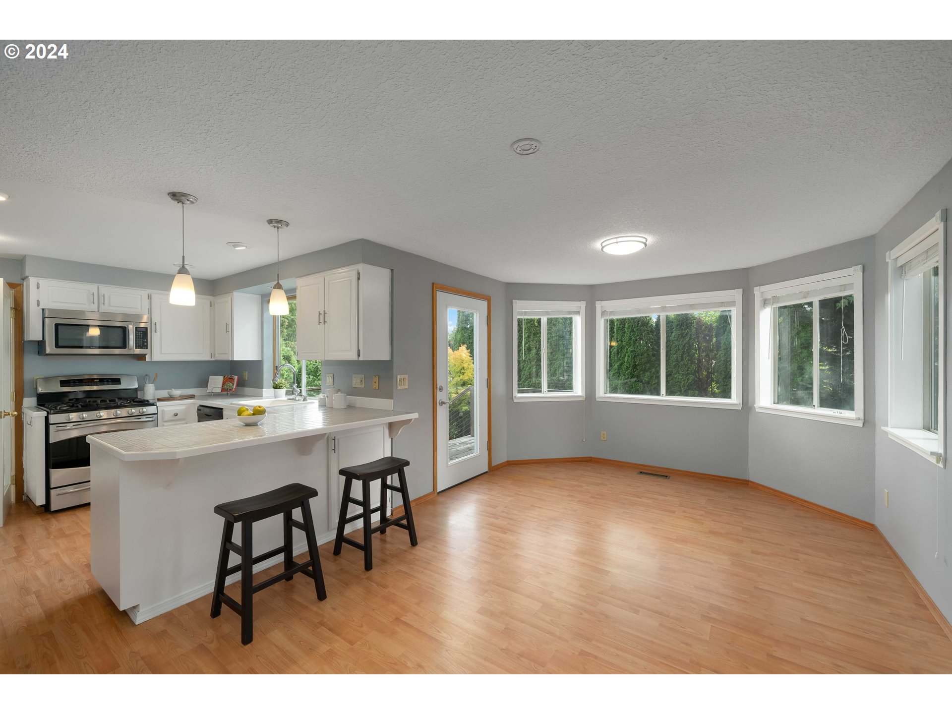 13340 Southwest Hanson Road Beaverton, OR 97008 - Photo 10 of 31 Gallery Image 10
