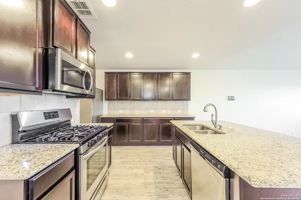 $1,900 | 13414 Bristle Stalk, San Antonio, TX 78254