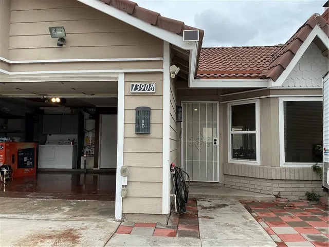 $3,350 | 13908 Woodland Drive, Fontana, CA 92337