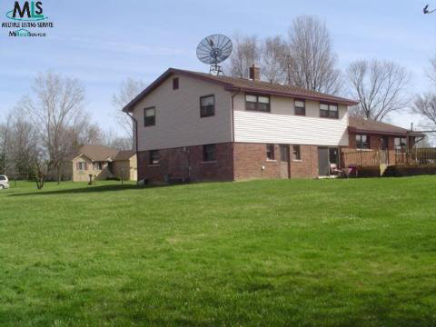 21700 Chester Road Ray, MI 48096 - Photo 2 of 9 679161-1.JPG