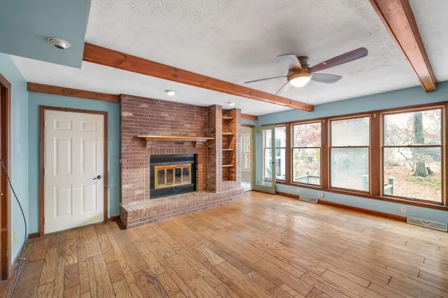 $349,500 | 4203 Oak Grove Drive, Valparaiso, IN 46383