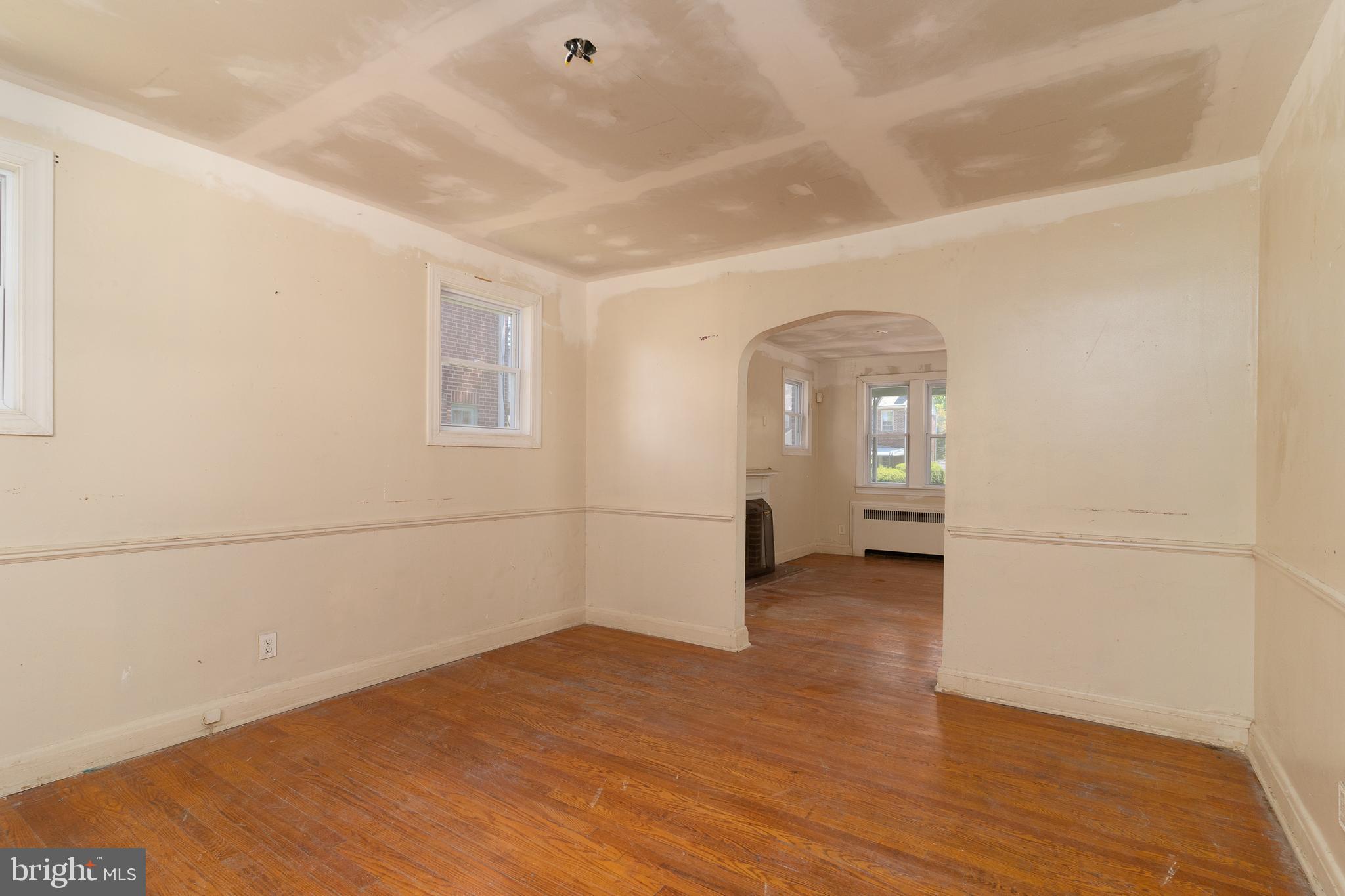 3526 White Chapel Road Baltimore, MD 21215 - Photo 9 of 30 Dining Room (alt view)