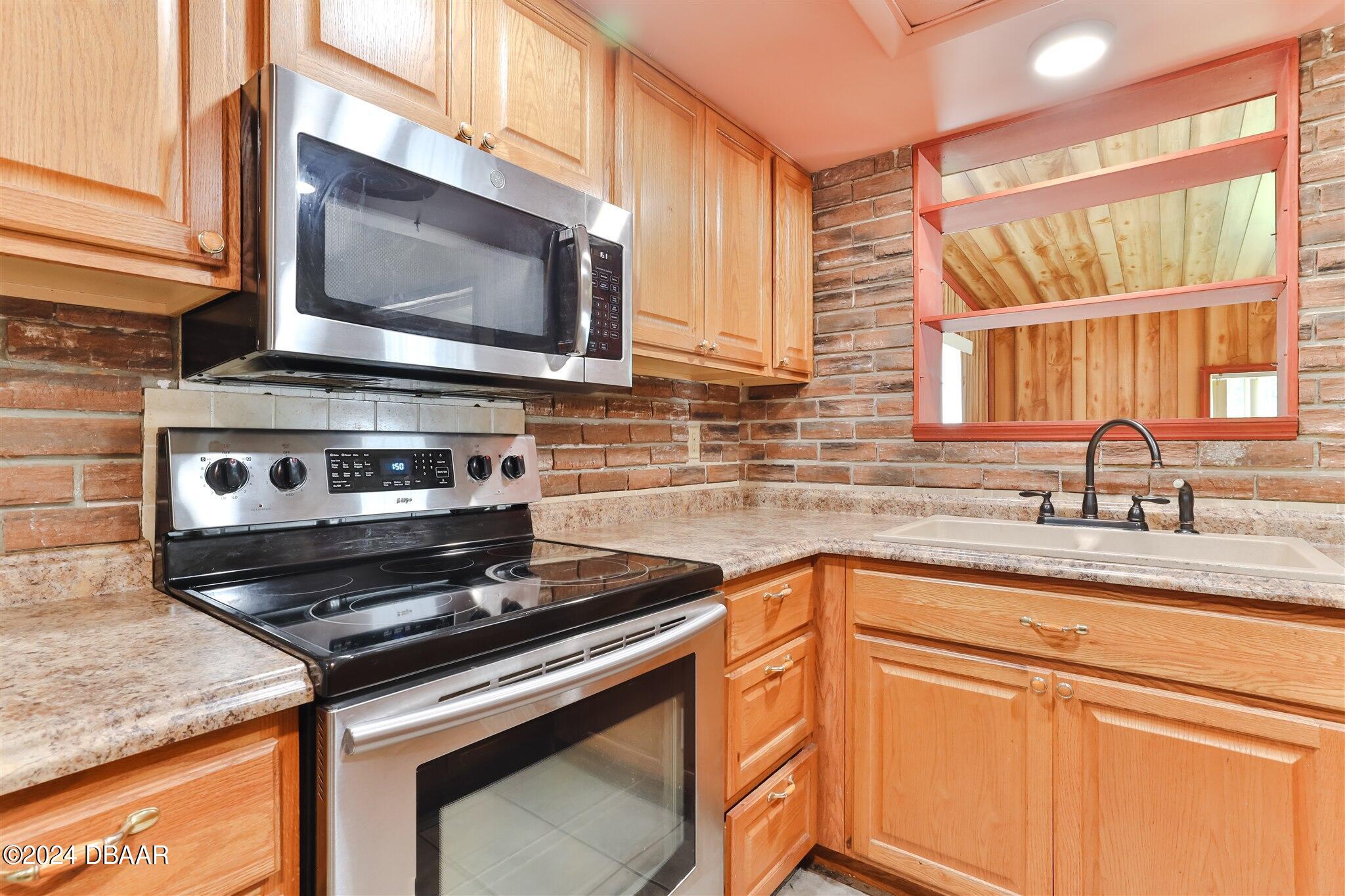 2192 Nottingham Road South Daytona, FL 32119 - Photo 18 of 43 Kitchen