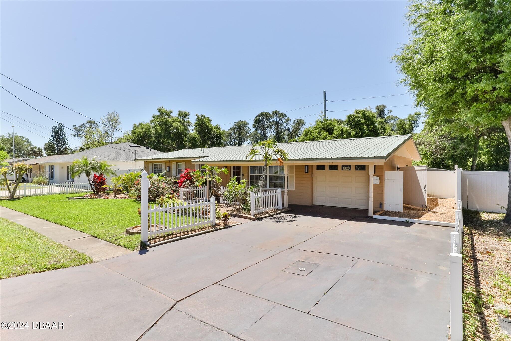 2192 Nottingham Road South Daytona, FL 32119 - Photo 2 of 43 Welcome Home