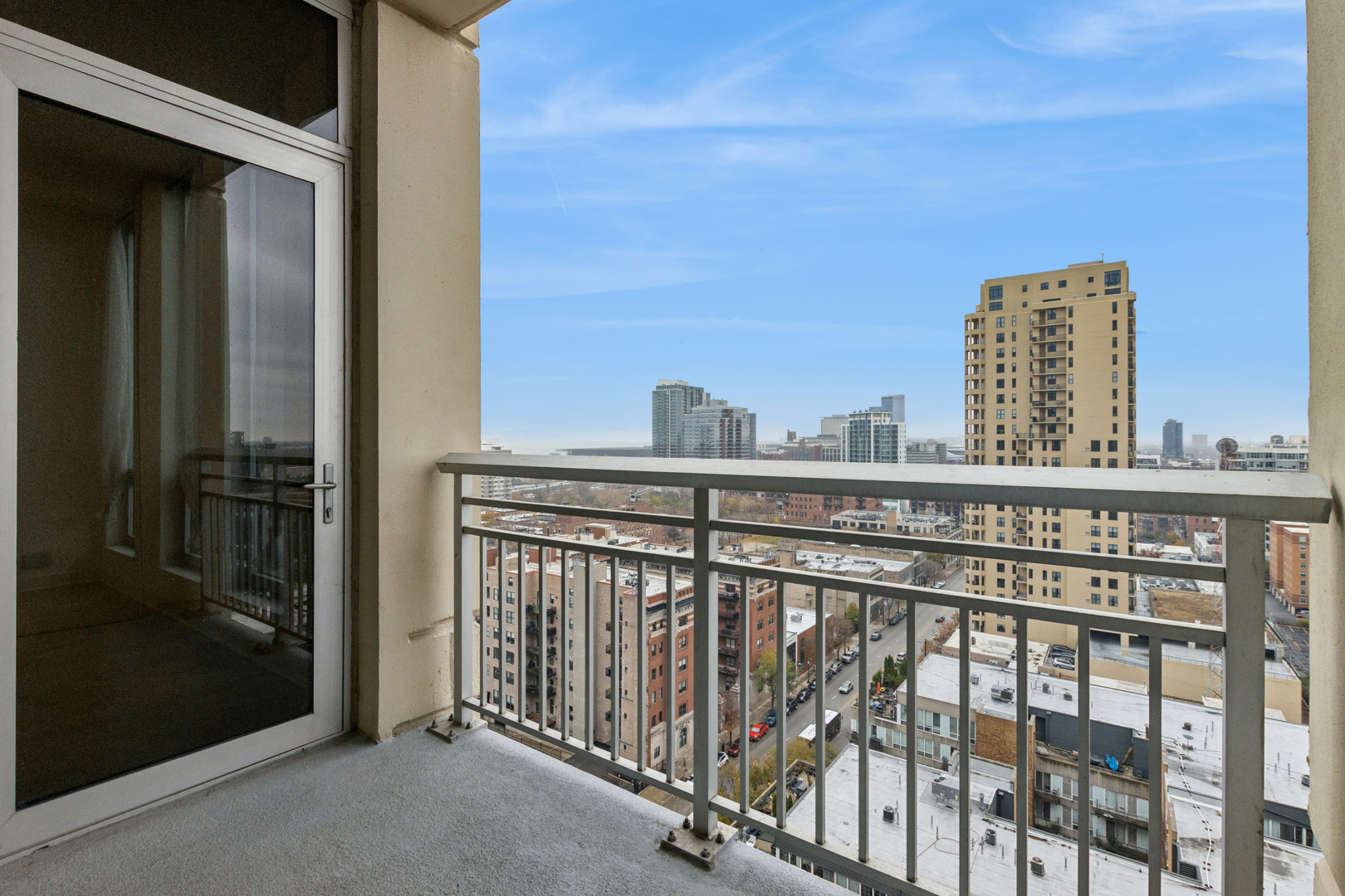 1400 South Michigan Avenue, Unit 1708 Chicago, IL 60605 - Photo 18 of 20 a view of balcony with city view