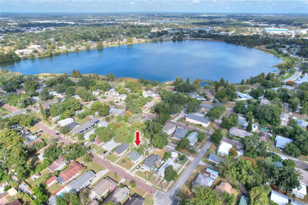 609 West Park Street Lakeland, FL 33803 - Photo 25 of 30 an aerial view of residential building and lake view