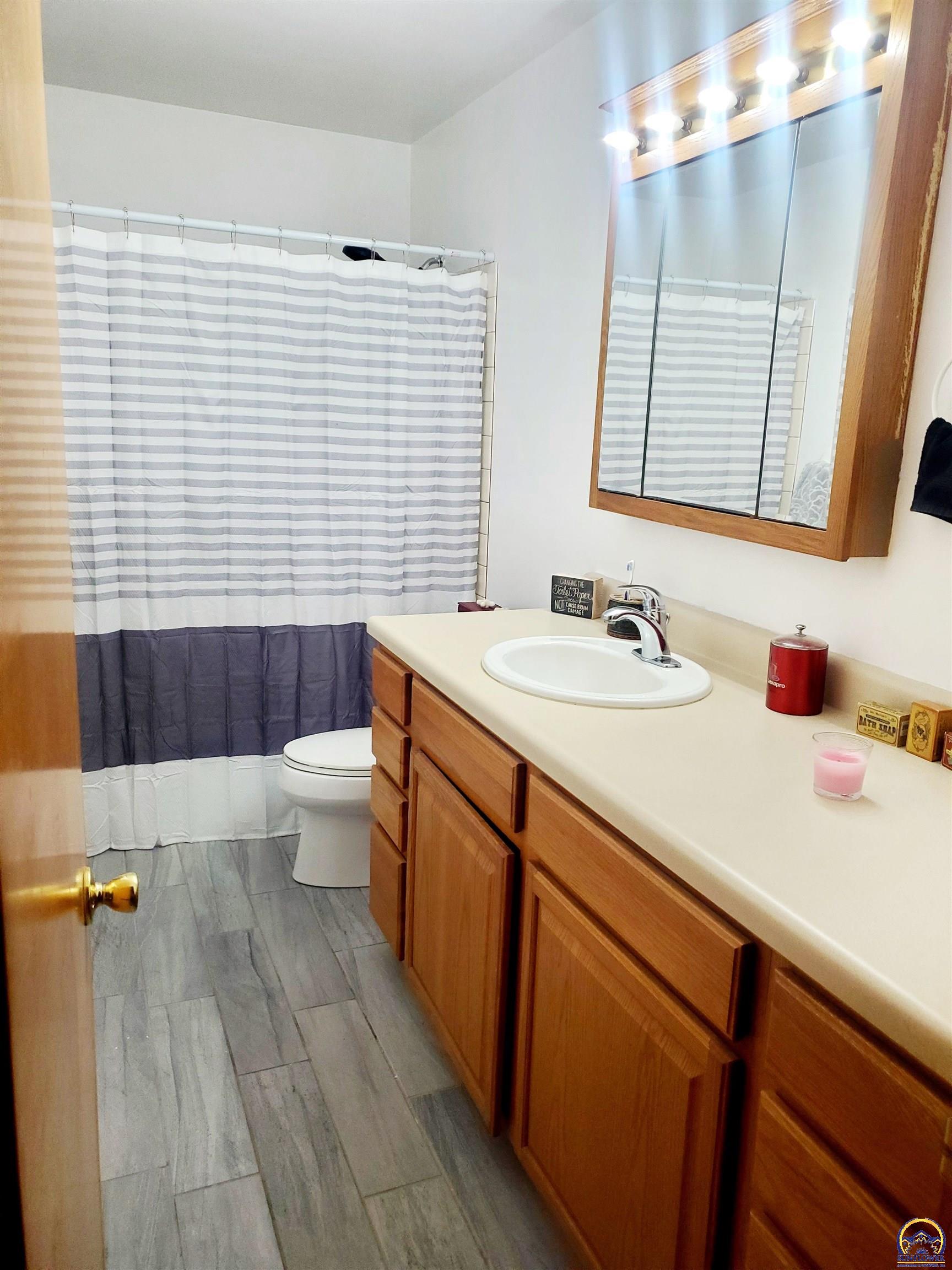 3317 Northwest Rochester Road Topeka, KS 66617 - Photo 15 of 22