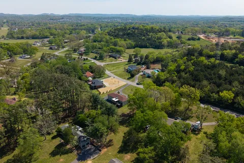 $950,000 | 2221 Castlewood Drive, Franklin, TN 37064