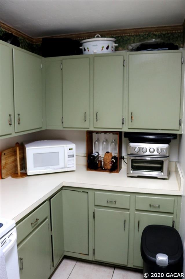 2300 Southwest 43rd Street, Unit J3 Gainesville, FL 32607 - Photo 11 of 18 Gallery Image 11