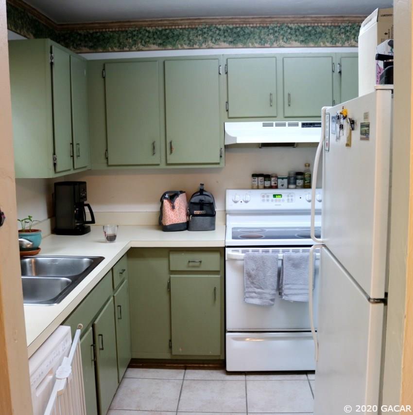 2300 Southwest 43rd Street, Unit J3 Gainesville, FL 32607 - Photo 12 of 18 Gallery Image 12