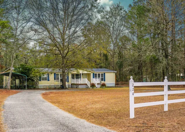 $365,000 | 220 Albacore Road, Bonneau, SC 29431