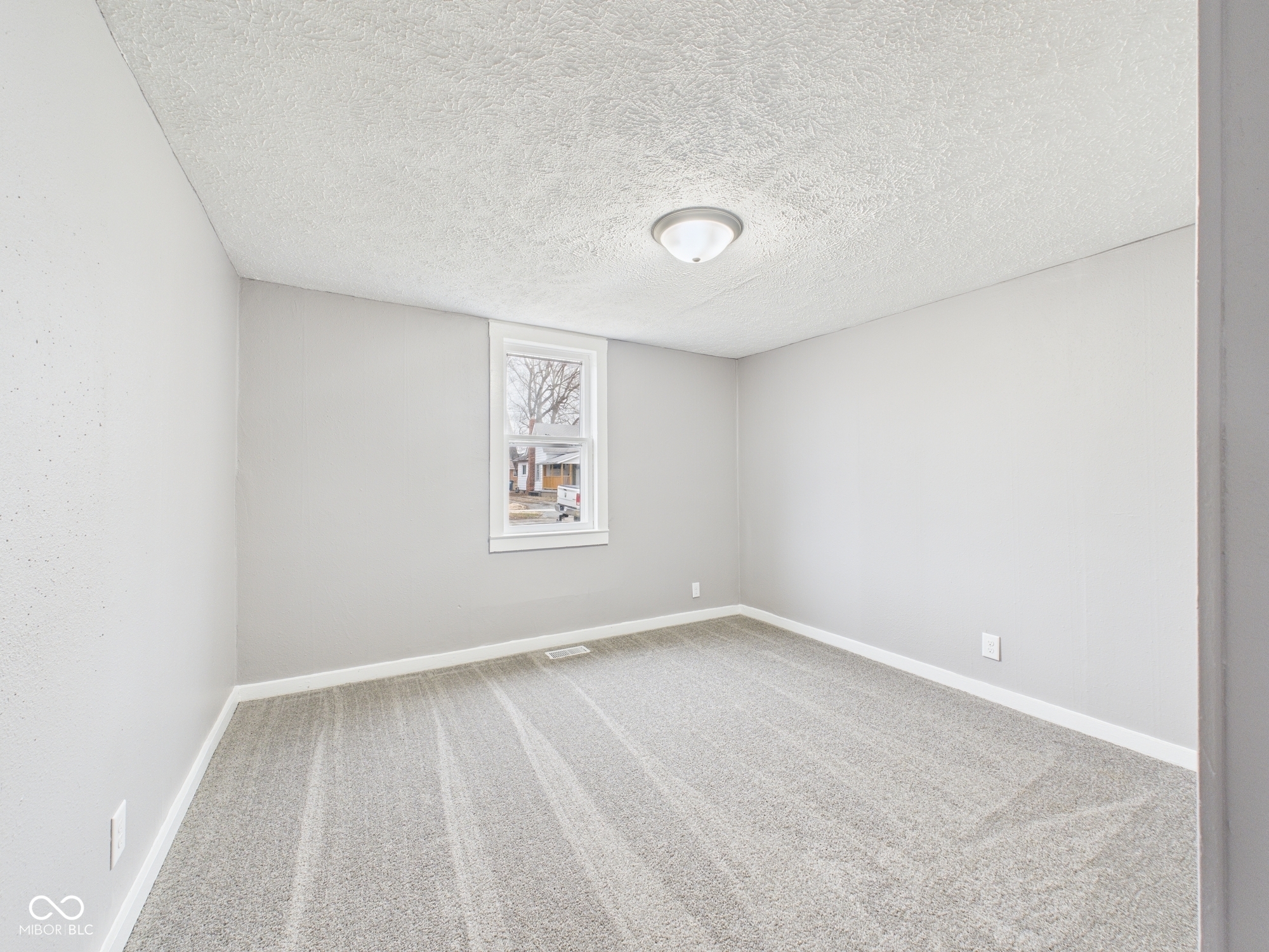 2102 Crystal Street Anderson, IN 46012 - Photo 4 of 22