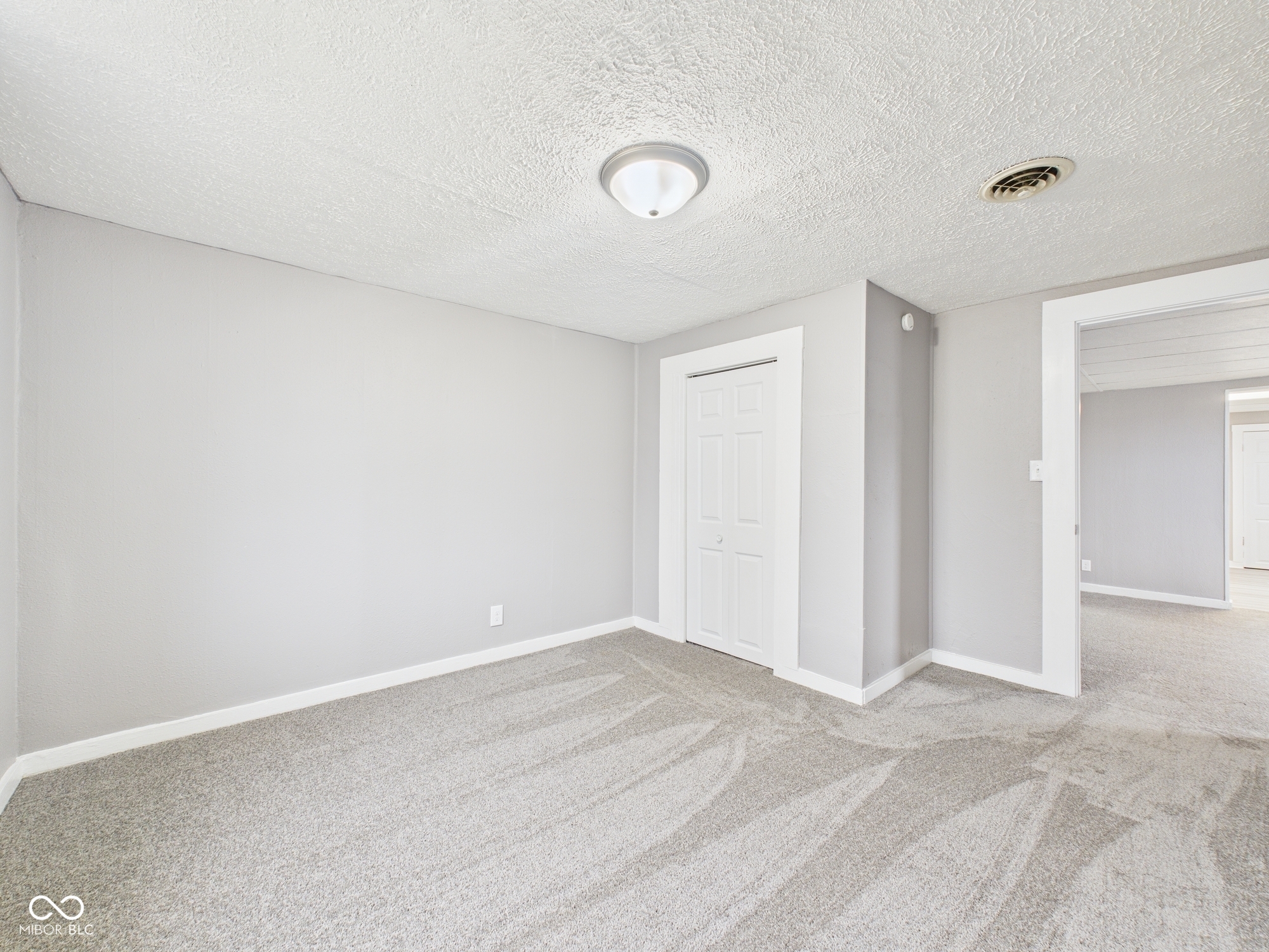 2102 Crystal Street Anderson, IN 46012 - Photo 5 of 22