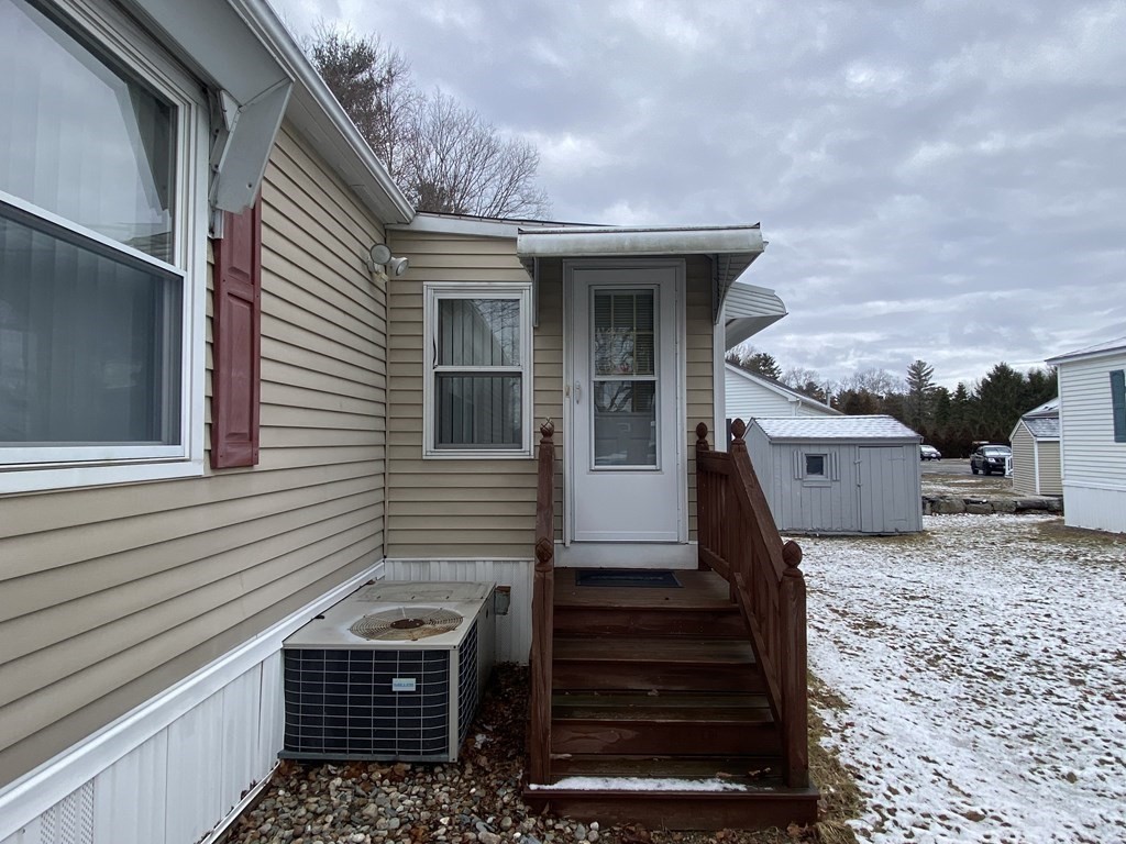 15 Valley Forge Road Taunton, MA 02780 - Photo 4 of 33 Gallery Image 4