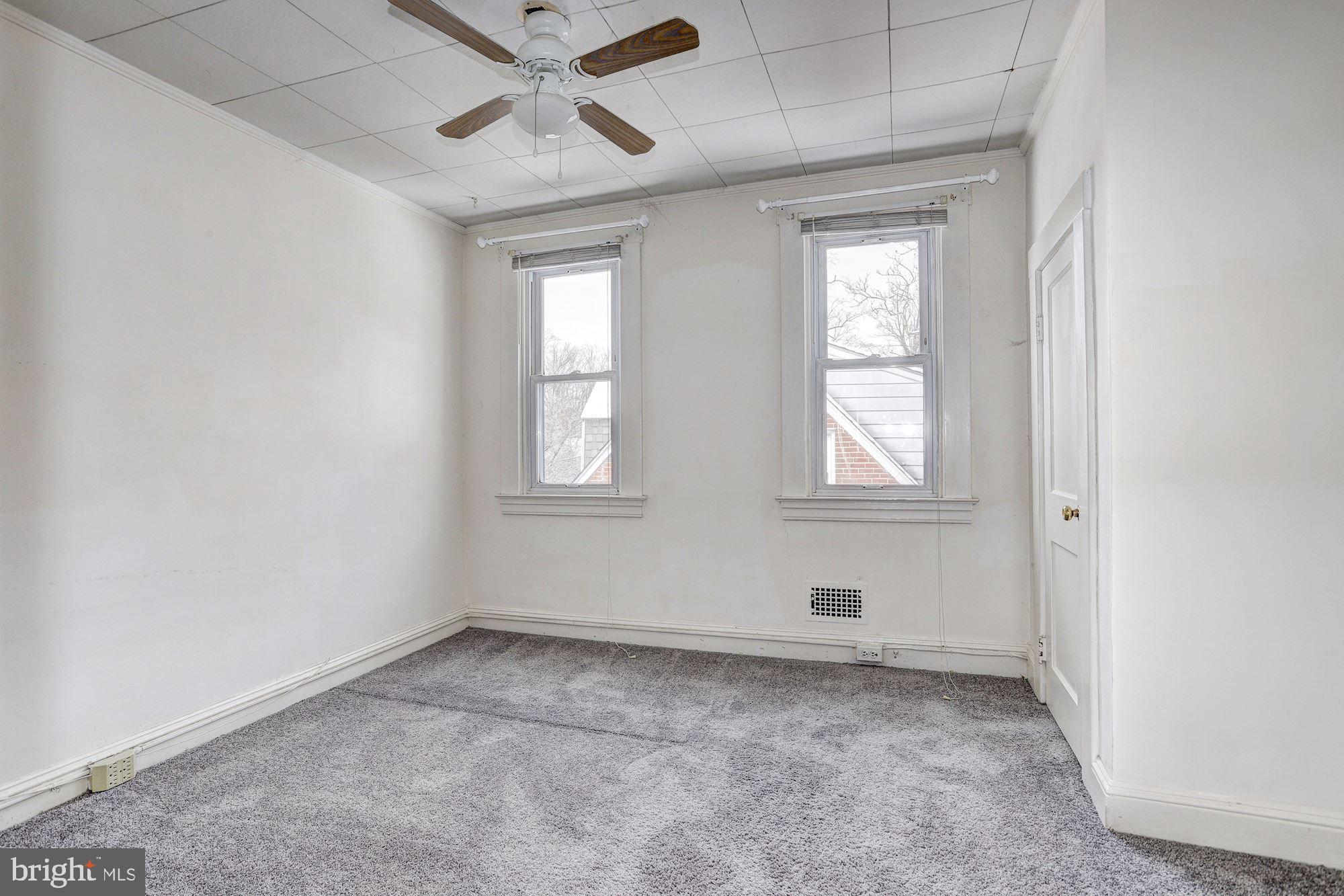649 Coleraine Road Baltimore, MD 21229 - Photo 21 of 29 Uppper-Level Bedroom