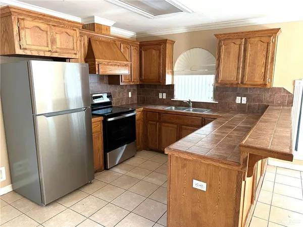 $995 | 1803 South Juniper Street, Pharr, TX 78577