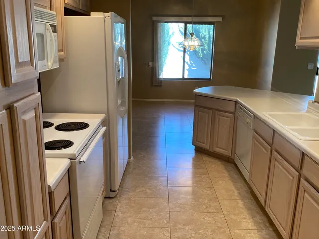 $1,595 | 320 South 70th Street, Unit 59, Mesa, AZ 85208