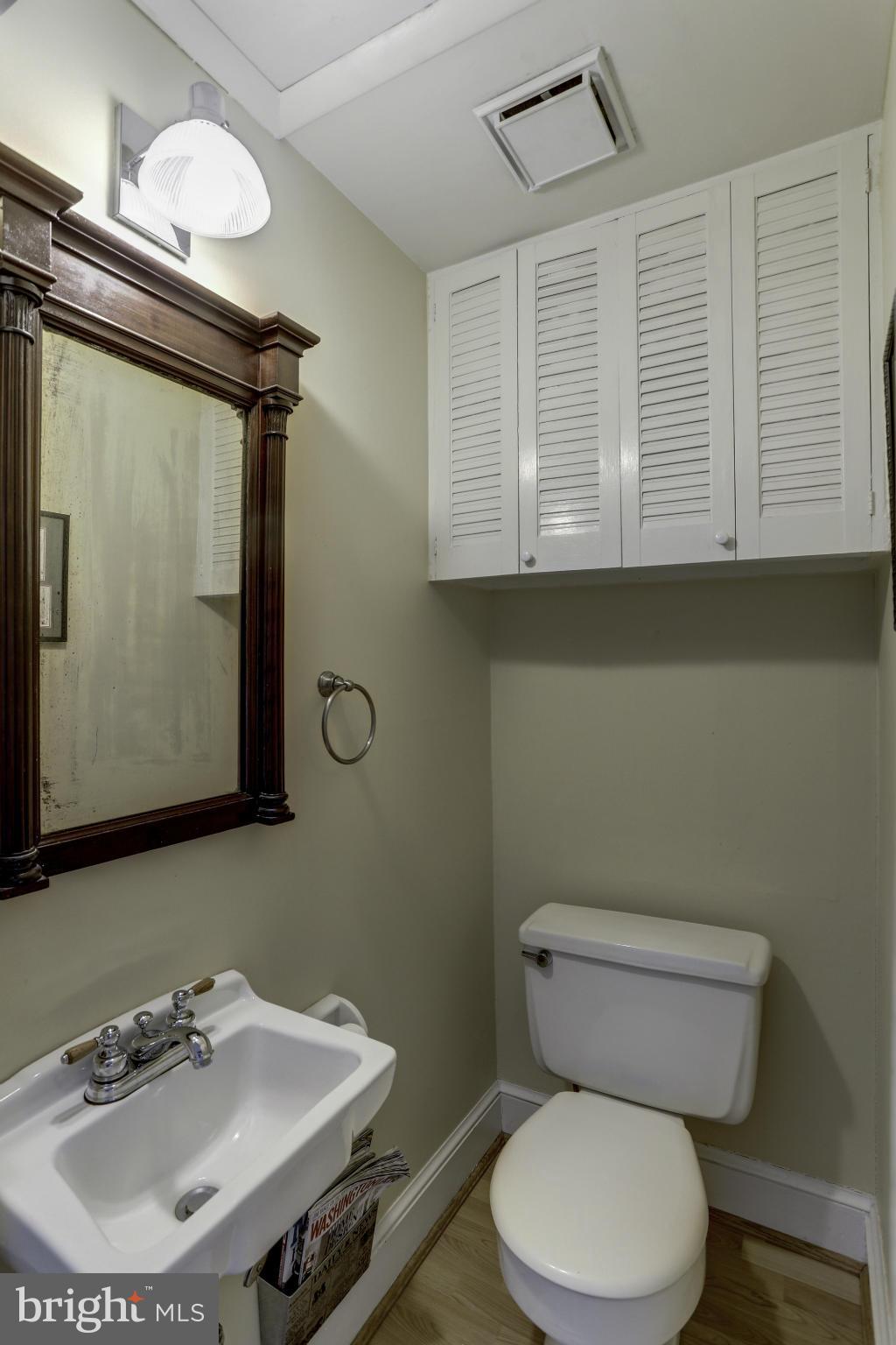 912 G Street Southeast Washington, DC 20003 - Photo 12 of 28 Powder room