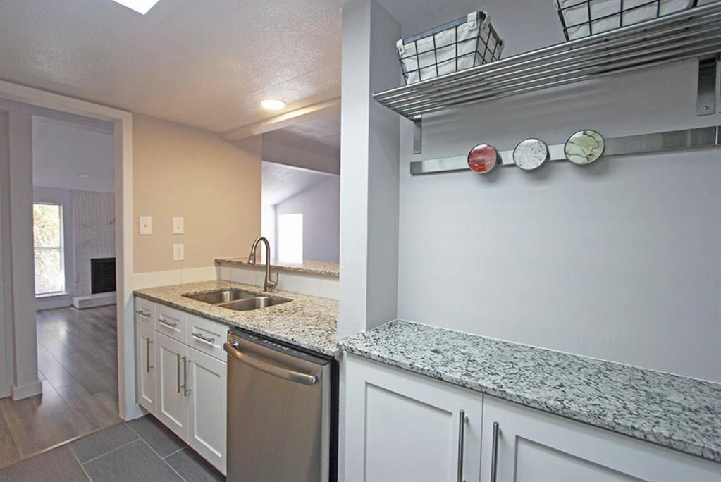 12816 Midway Road, Unit 2049 Dallas, TX 75244 - Photo 4 of 25