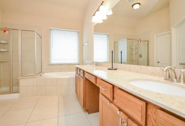 $2,400 | 19634 Travis Cannon Lane, Richmond, TX 77407