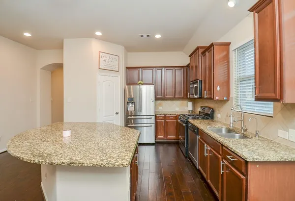 $2,400 | 19634 Travis Cannon Lane, Richmond, TX 77407