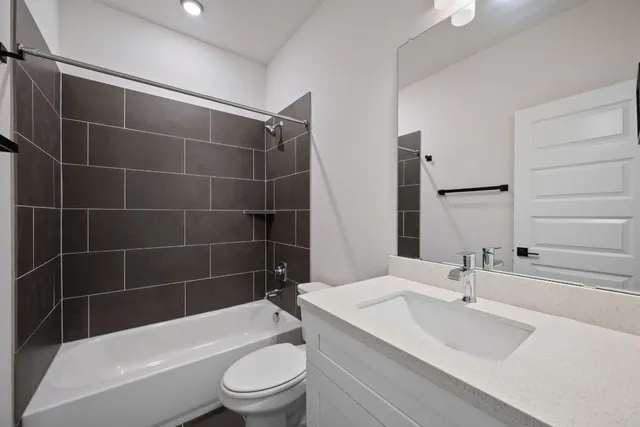 $2,099 | 2600 Gattis School Road, Unit 1202, Round Rock, TX 78664